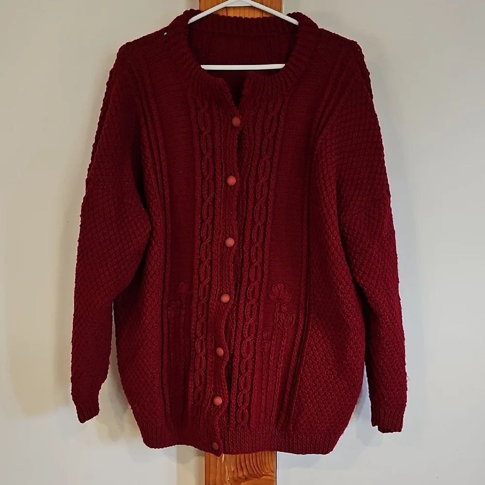 Men's Red Cable Knit Sweater - Size XL - Picture 2 of 8